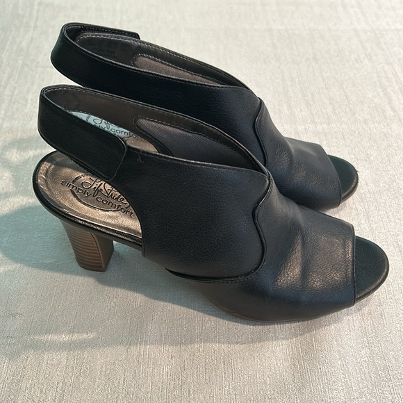 Life Stride Simply Comfort Black Sling Back Open Toe Heels - Picture 4 of 6
